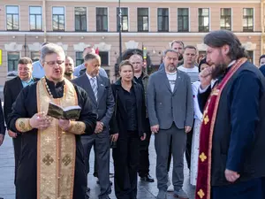 Депутаты ЗакСа проводили гуманитарный конвой из Петербурга в зону СВО