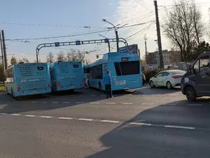 ДТП с четырьмя автомобилями затруднило движение на Народной улице