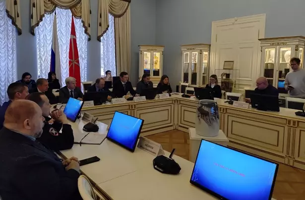 ЗакС обратится в ГАИ и Минтранс для изменения режима работы светофоров ЗакС обратится в ГАИ и Минтранс для изменения режима работы светофоров