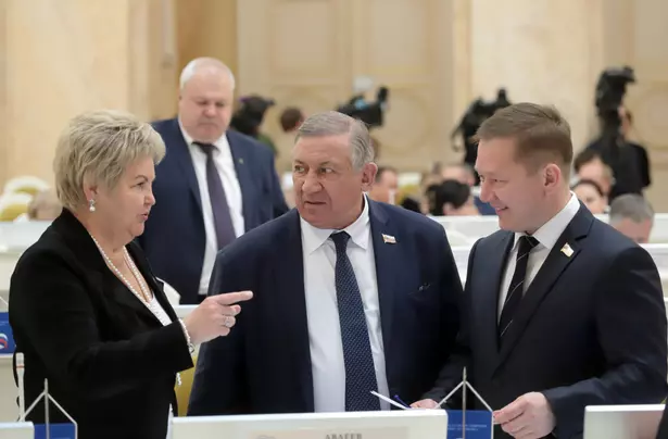 Кадры: Заседание ЗакСа 15 апреля Кадры: Заседание ЗакСа 15 апреля