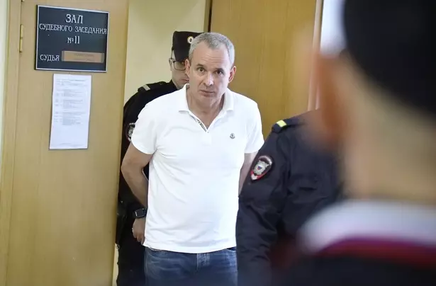 Экс-глава Василеостровского района Ильин добивается прекращения дела Экс-глава Василеостровского района Ильин добивается прекращения дела