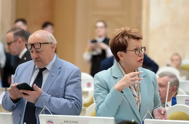 Кадры: Заседание ЗакСа 3 июня Кадры: Заседание ЗакСа 3 июня